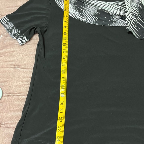 Black Cute Top Decorated with Sequined Scarf - Picture 4 of 6